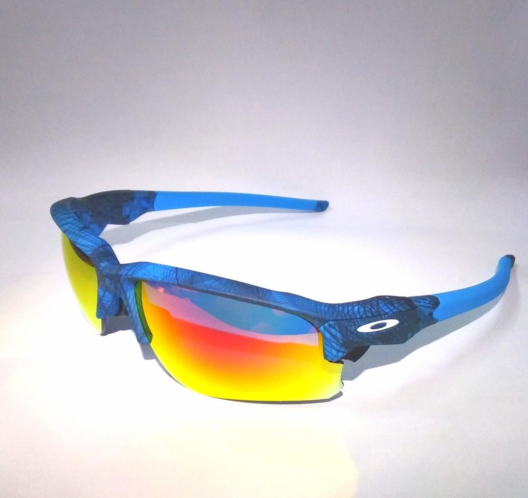Oakley flak draft aero grid outlet