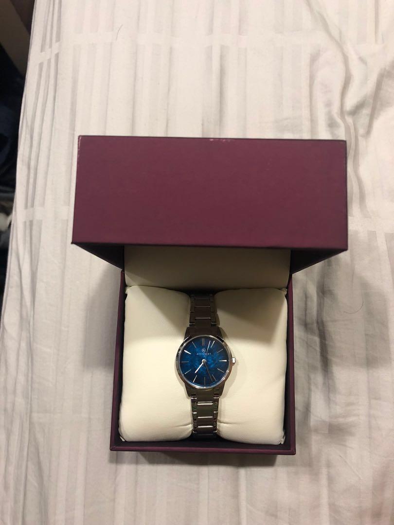 Accurist 8100 Stainless Steel Watch