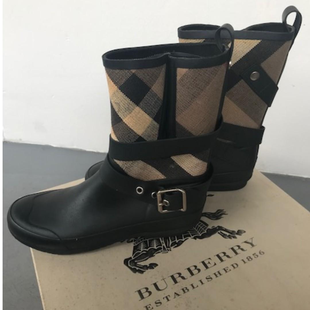 women's burberry rain boots sale