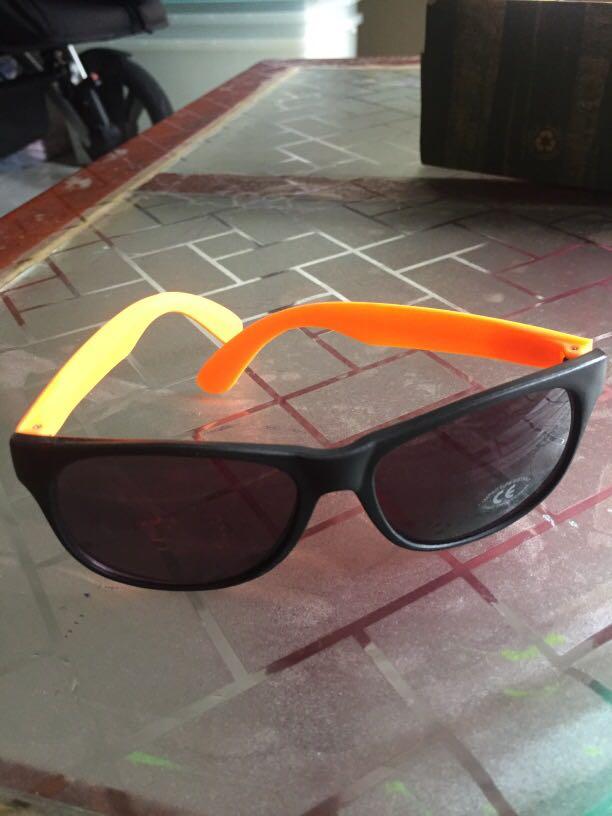 vans sunglasses sale
