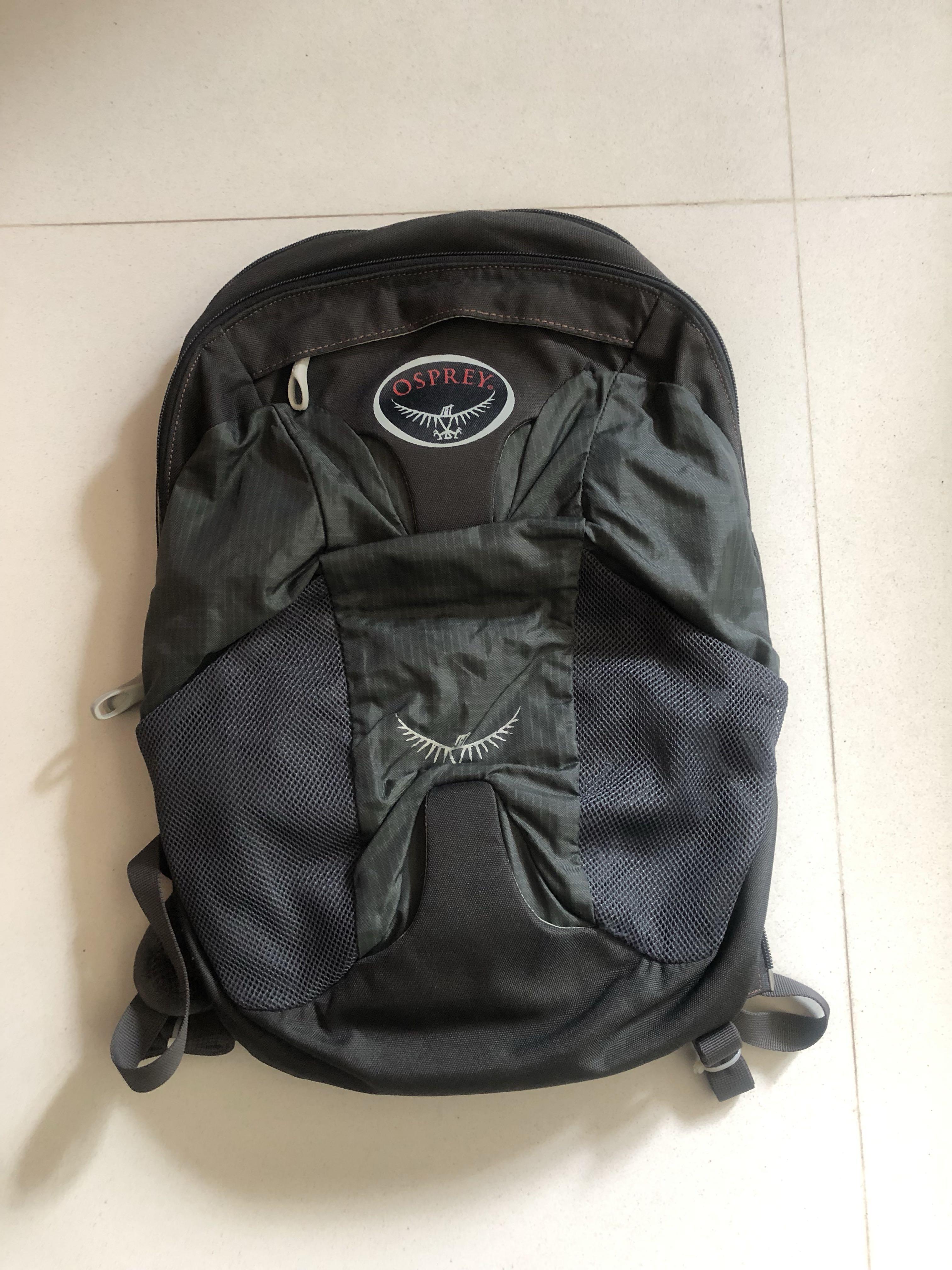 Osprey Farpoint 15L day pack
