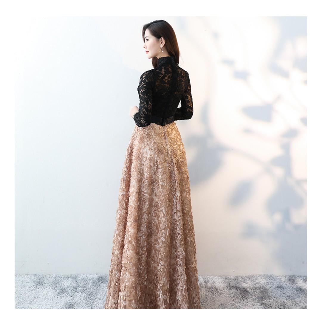 Gold gown with sleeves outlet