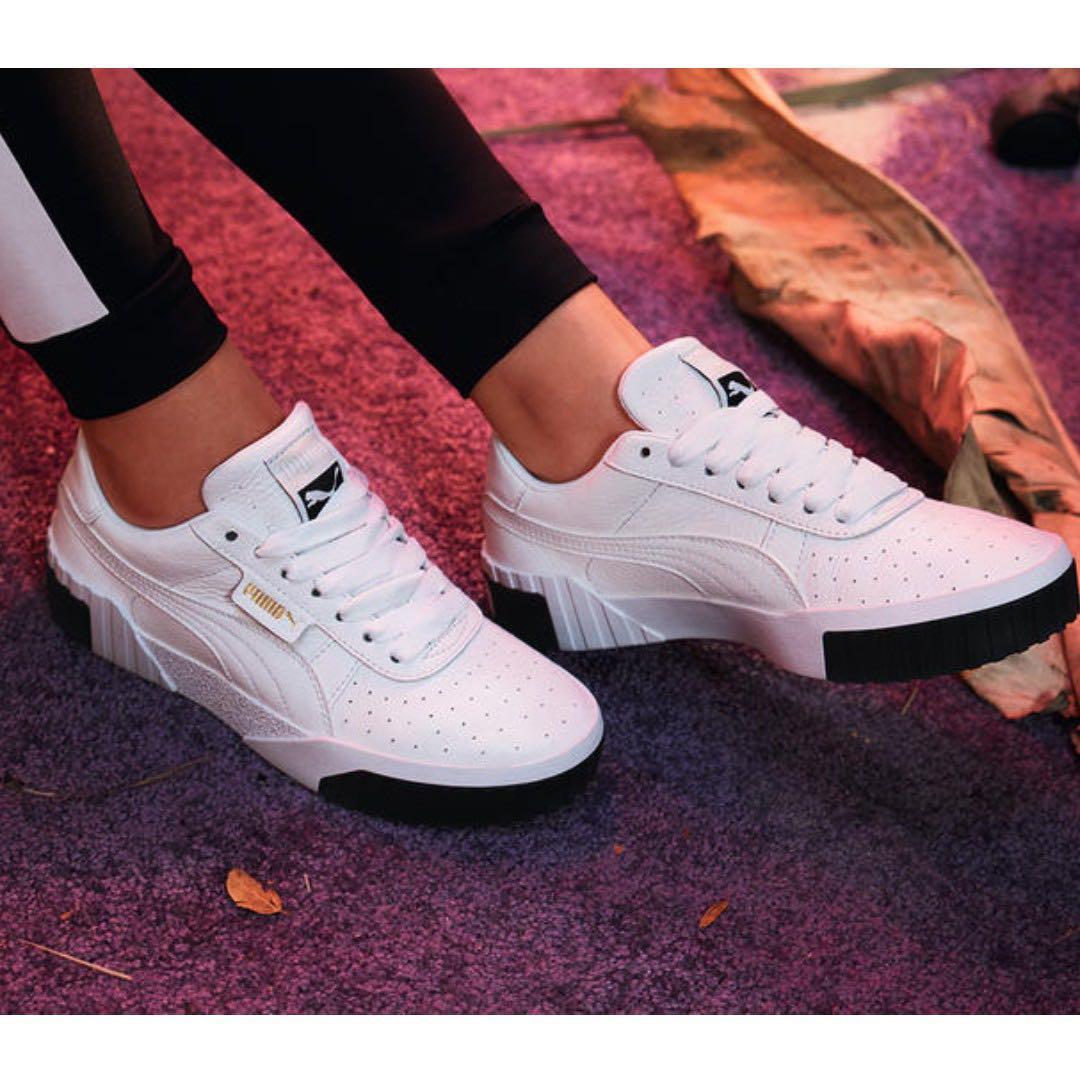 sneakers white black