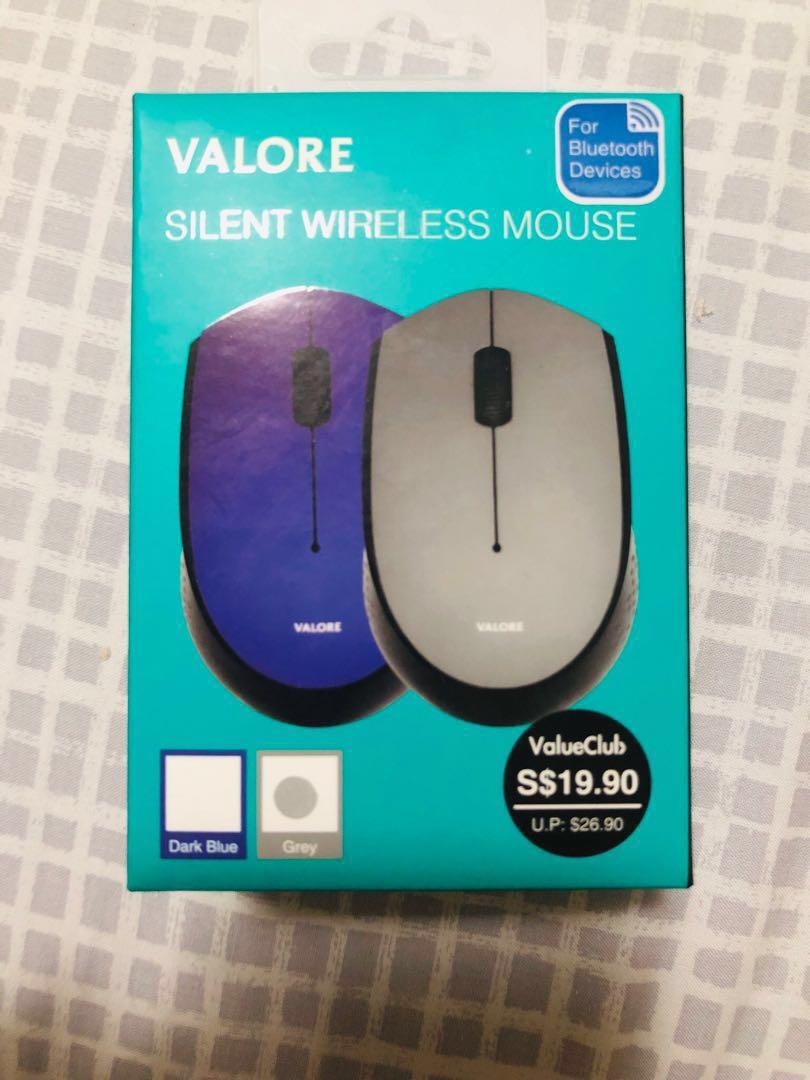 Wireless Mouse (Category: Mouse & Mousepads) located in Singapore. Submitted by jessninz (Listing ID 231625345, Image 1). Description: haven’t use..