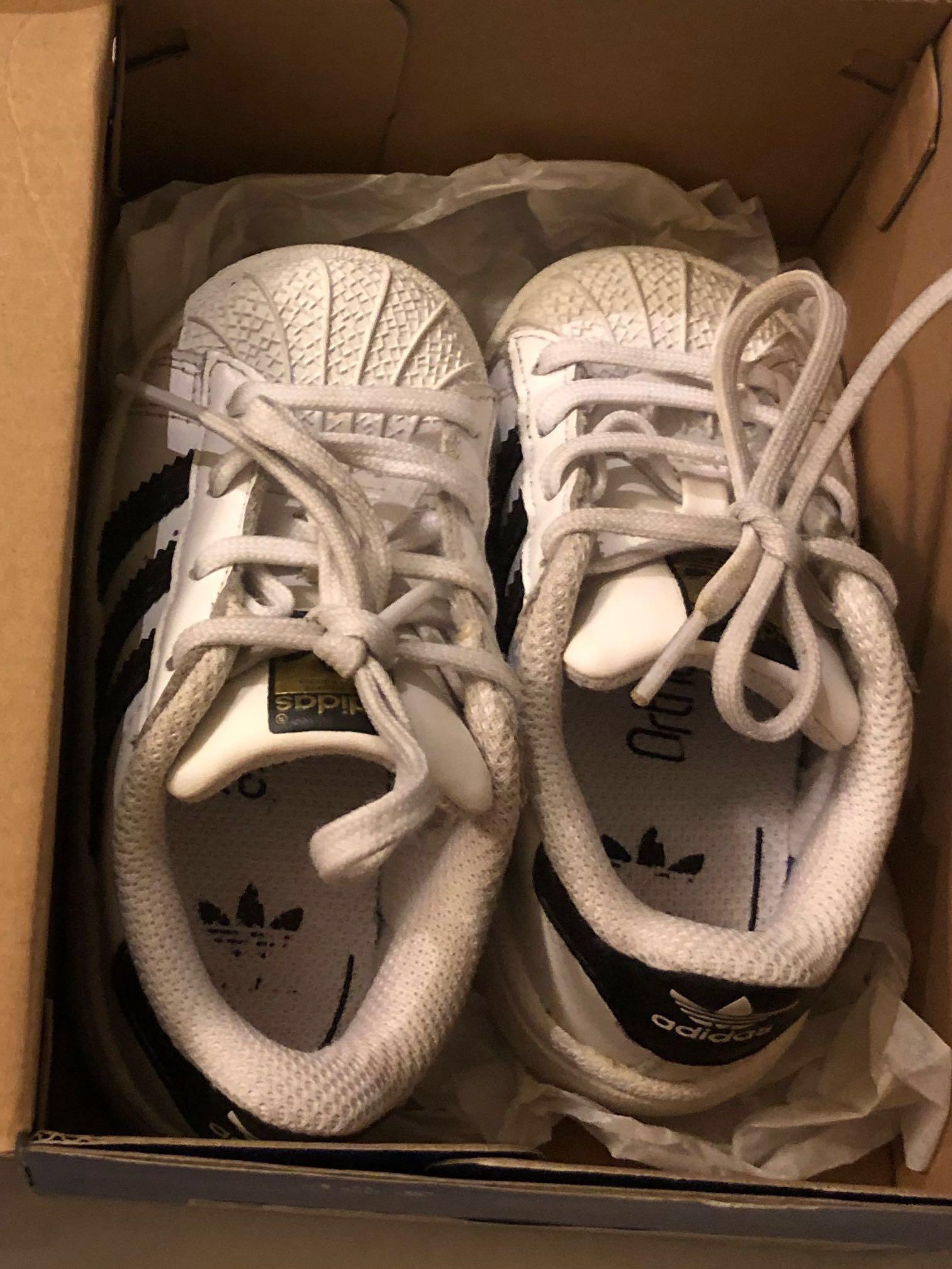 Price Reduced Adidas superstar authentic kids US 6