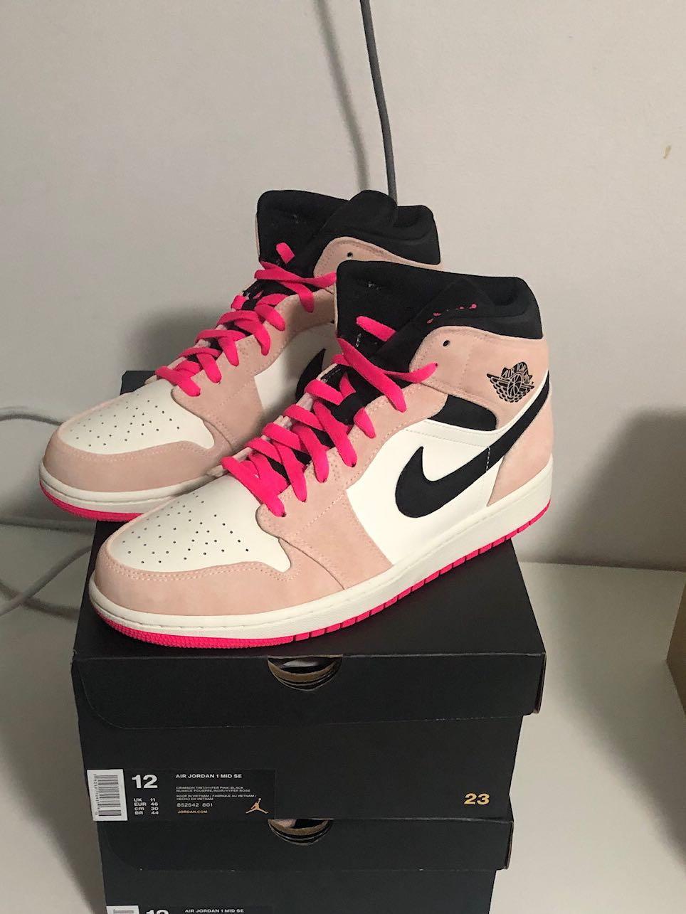 Aj1 mid crimson tint Men s Fashion Footwear Sneakers on Carousell