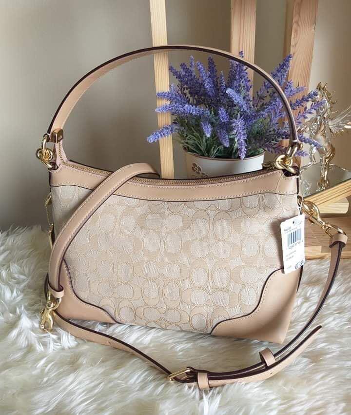 Coach ivie hobo in signature jacquard deals