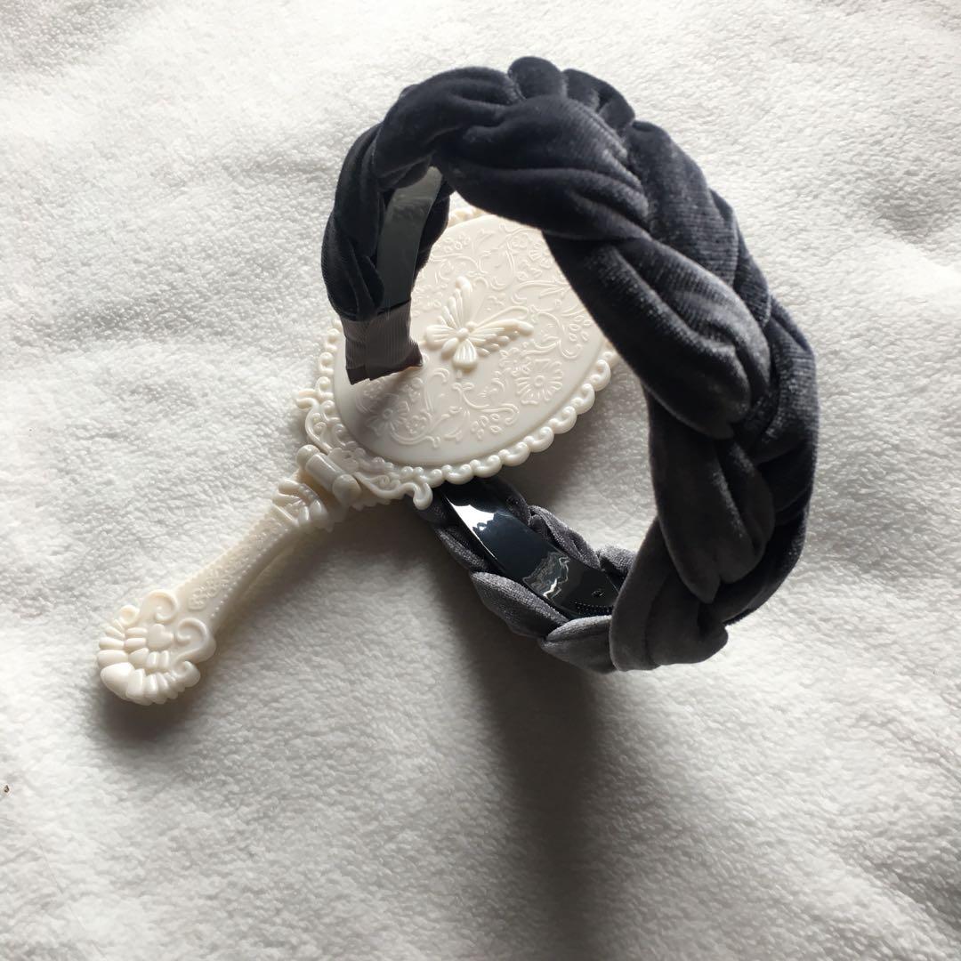 Braided velvet headband (Category: Hair Accessories) located in Antipolo. Submitted by projectc (Listing ID 231875527, Image 1). Description: Bnew.