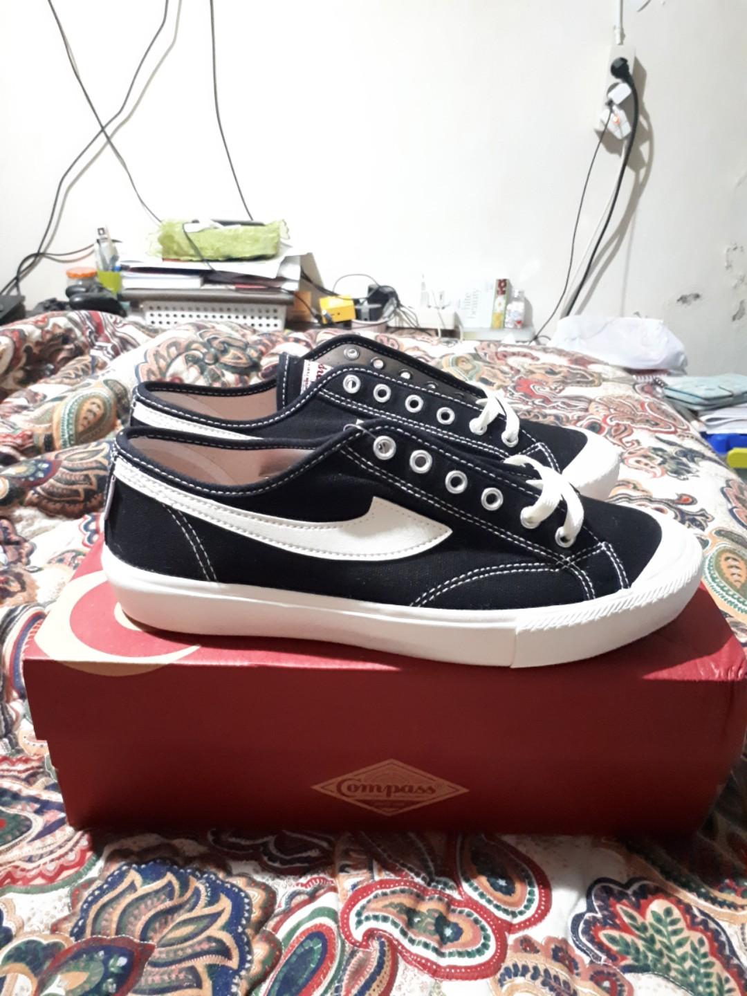 Compass Gazelle Low Black White 41 Men S Fashion Men S Footwear Sneakers On Carousell