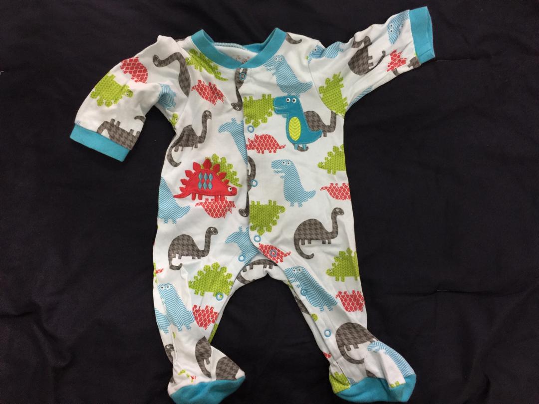 Dinosaur Onesies (Category: Babies & Kids Fashion) located in Bacoor. Submitted by helpmetodeclutter (Listing ID 231825737, Image 1). Description: Almost new! Only used once by my baby. Washed using Cycles baby detergent. In excellent used condition (10/10) Fits 0-3months MOP: BDO only Courier: EasyGo or Lalamove (shipping fee c/o buyer).