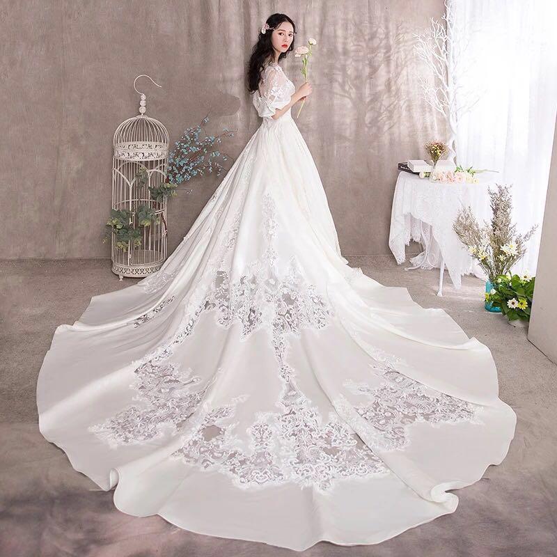 Western white top gown