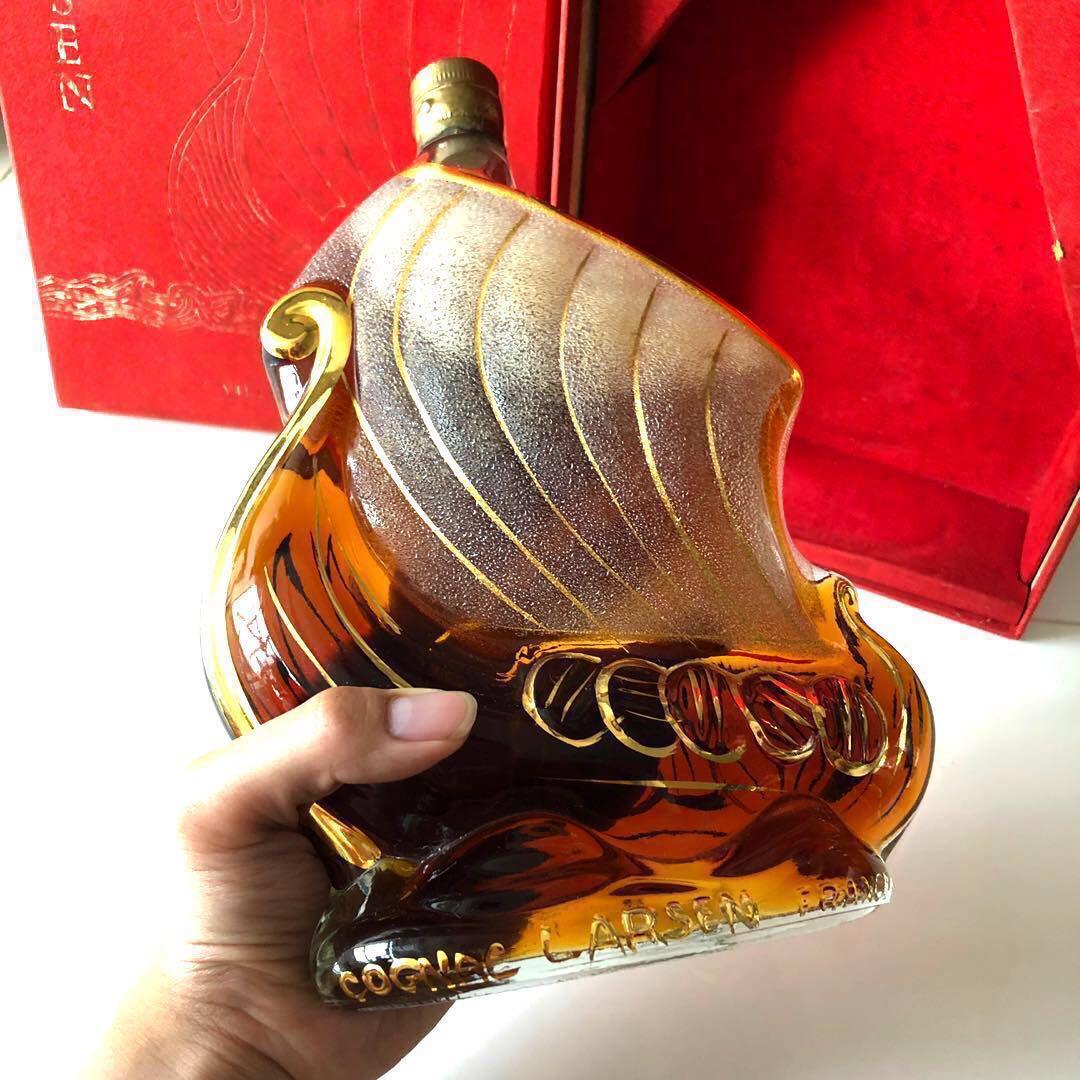 Cognac Larsen Nouveau Style ゴールド