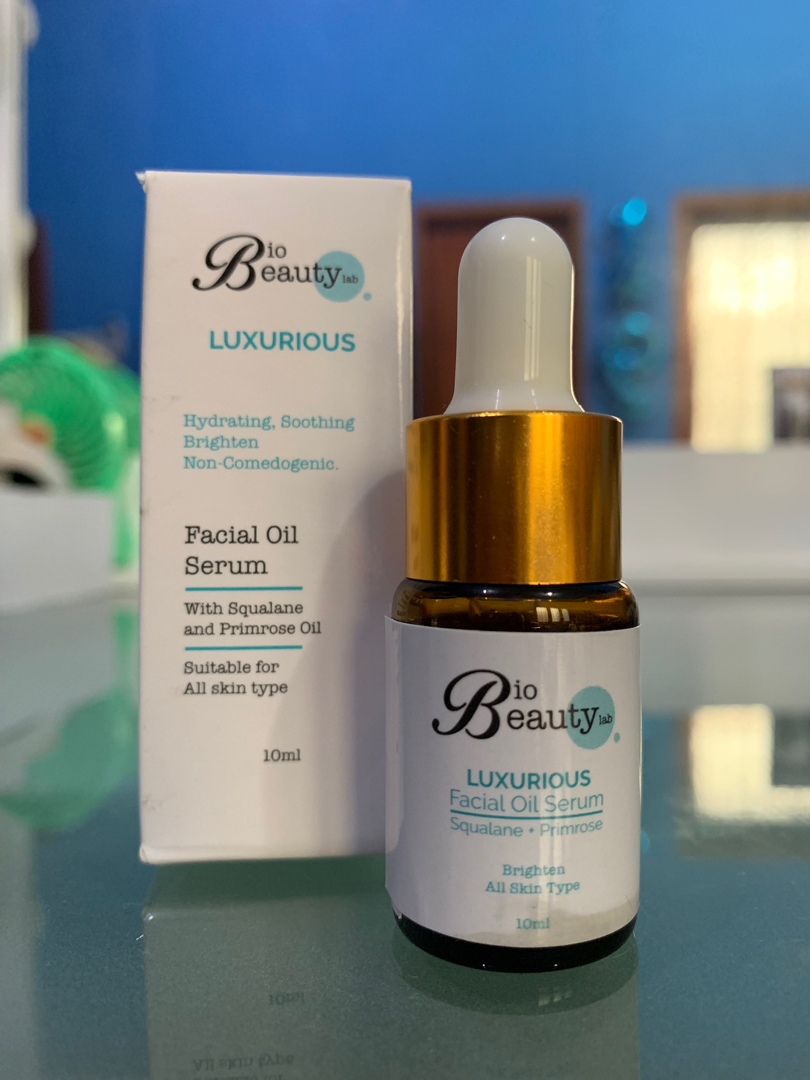 luxurious facial oil serum