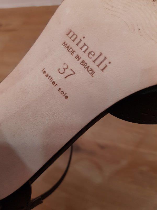 Boots shop paya minelli