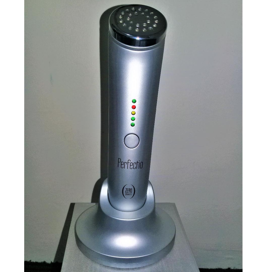 PERFECTIO by ZERO GRAVITY Led Light Therapy targeted to eliminate ...