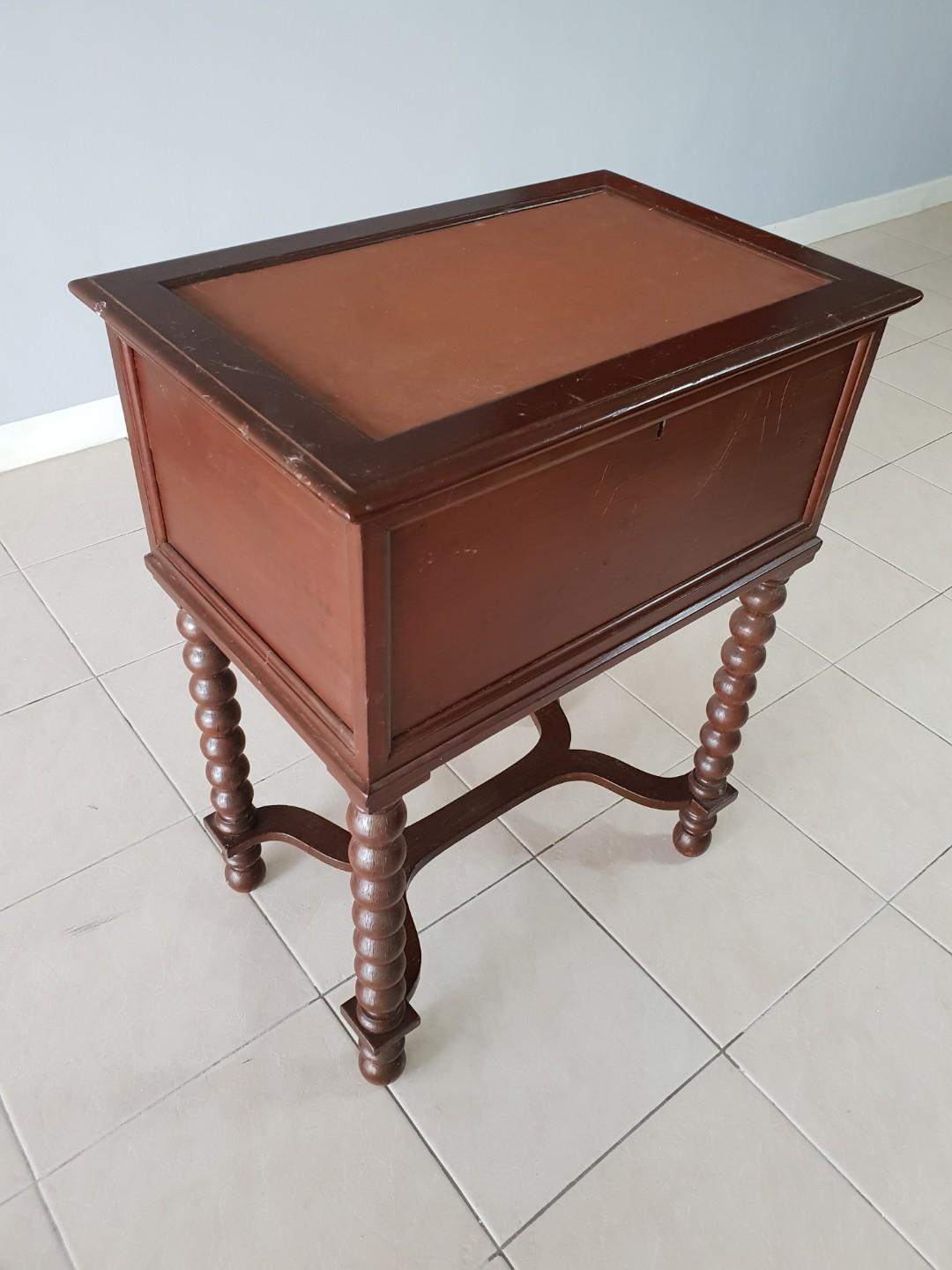 Side Table (Category: Tables & Sets) located in Kuala Lumpur. Submitted by alin71 (Listing ID 231811142, Image 3). Description: Mahogany wood with leather top.