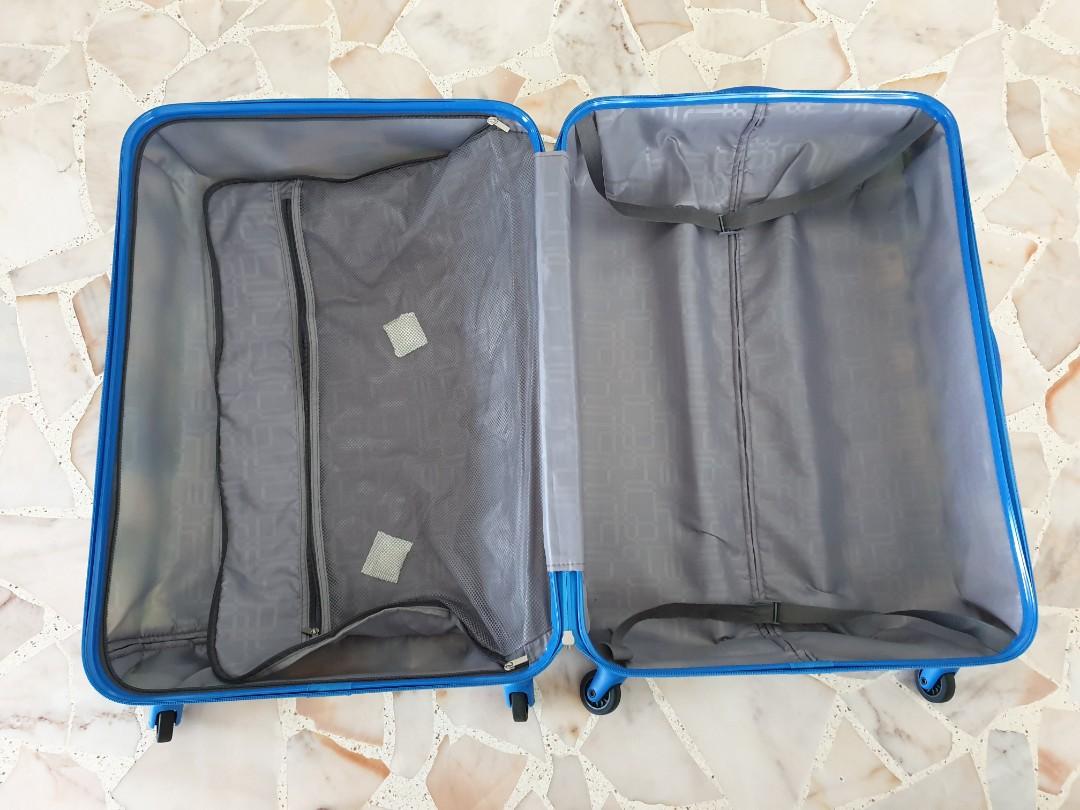 28" Used American Tourister luggage, Hobbies & Toys, Travel, Luggage on