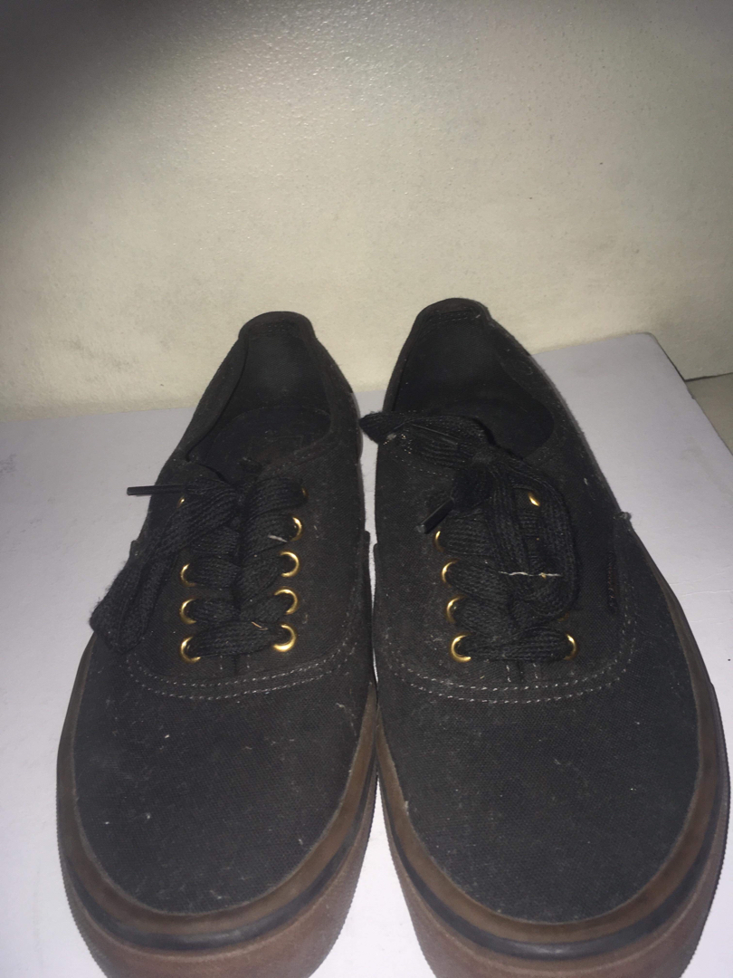 vans authentic black gum sole