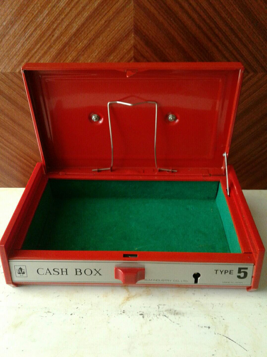 Vintage ELM Cash Box Without Key, Hobbies & Toys, Memorabilia