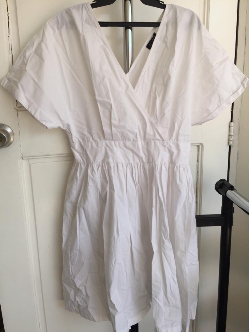 Zalora White Dress (Category: Dresses) located in Bacoor. Submitted by helpmetodeclutter (Listing ID 231818942, Image 3). Description: Never been used. Super nice in actual! I really want it however I chose a wrong size and it doesnt fit me :( Original price is 1299php. Size shows XL but will only fit medium-large frames :) MOP: BDO only Courier: EasyGo or Lalamove (shipping fee c/o buyer).