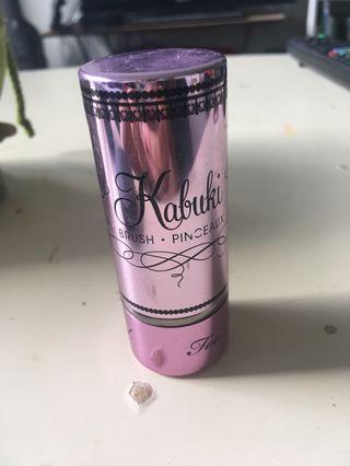 Too Faced retractable kabuki brush