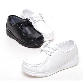 nursing leather white shoes
