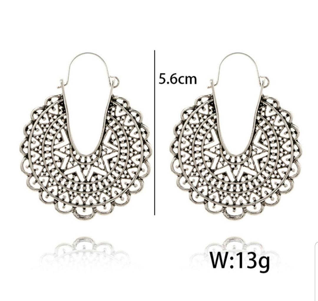 BACK IN STOCK‼ Debbie Boho Earrings (Category: Rings) located in Caloocan City. Submitted by _stylish.ph (Listing ID 231966599, Image 2). Description: •Material: Alloy • Available Color/ Print : Silver⠀ ⠀ ● Limited stocks per item⁣⁣! ⠀ ● How to Order: Please read "Highlights" below our Bio. :)⠀ ⁣⁣⠀⠀ Note: ⁣⁣⠀⠀ •All items are in good quality, brand new and available onhand unless stated as "pre-order" or "reserved"⠀ •Due to the different monitor a