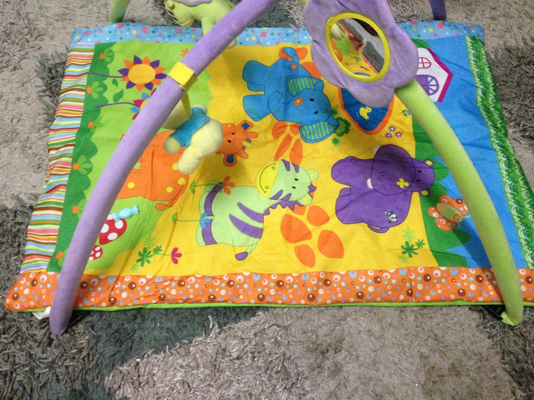 Bruin ToysRus baby playmat