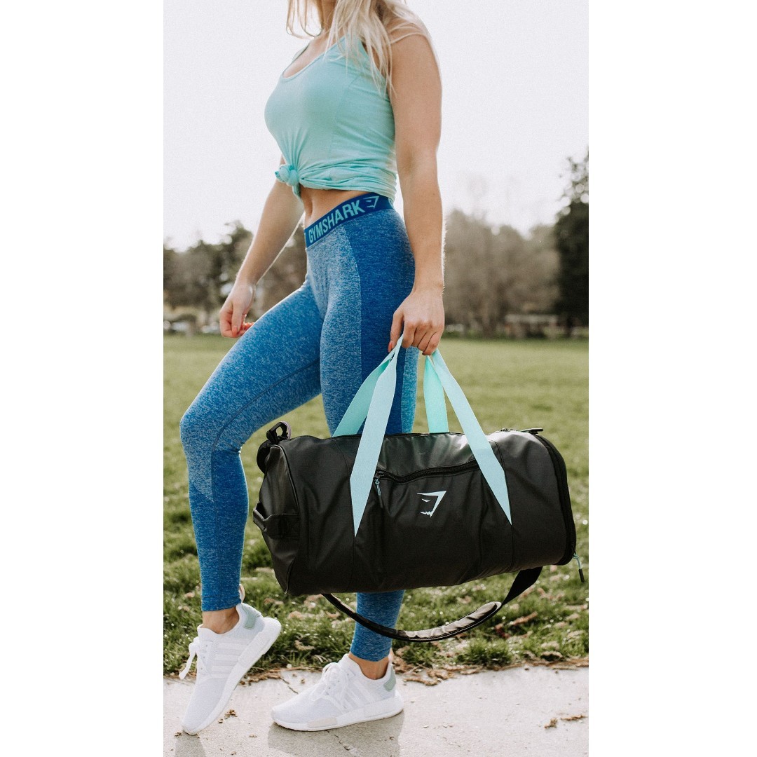 Women's barrel hot sale gym bag