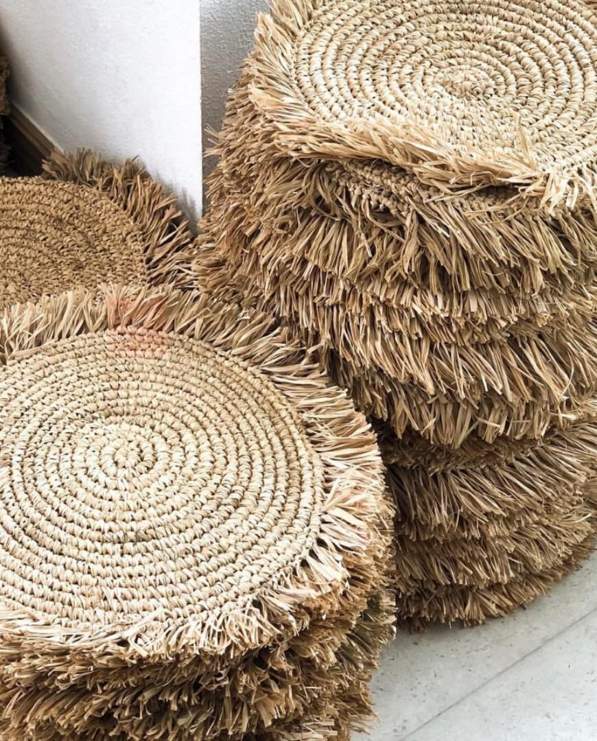 Native Raffia Placemats (Category: Table Linen & Textiles) located in Las Pinas. Submitted by chelhq (Listing ID 232007442, Image 1). Description: Raffia Placemats 14" diameter P280/piece (minimum of 4pcs).