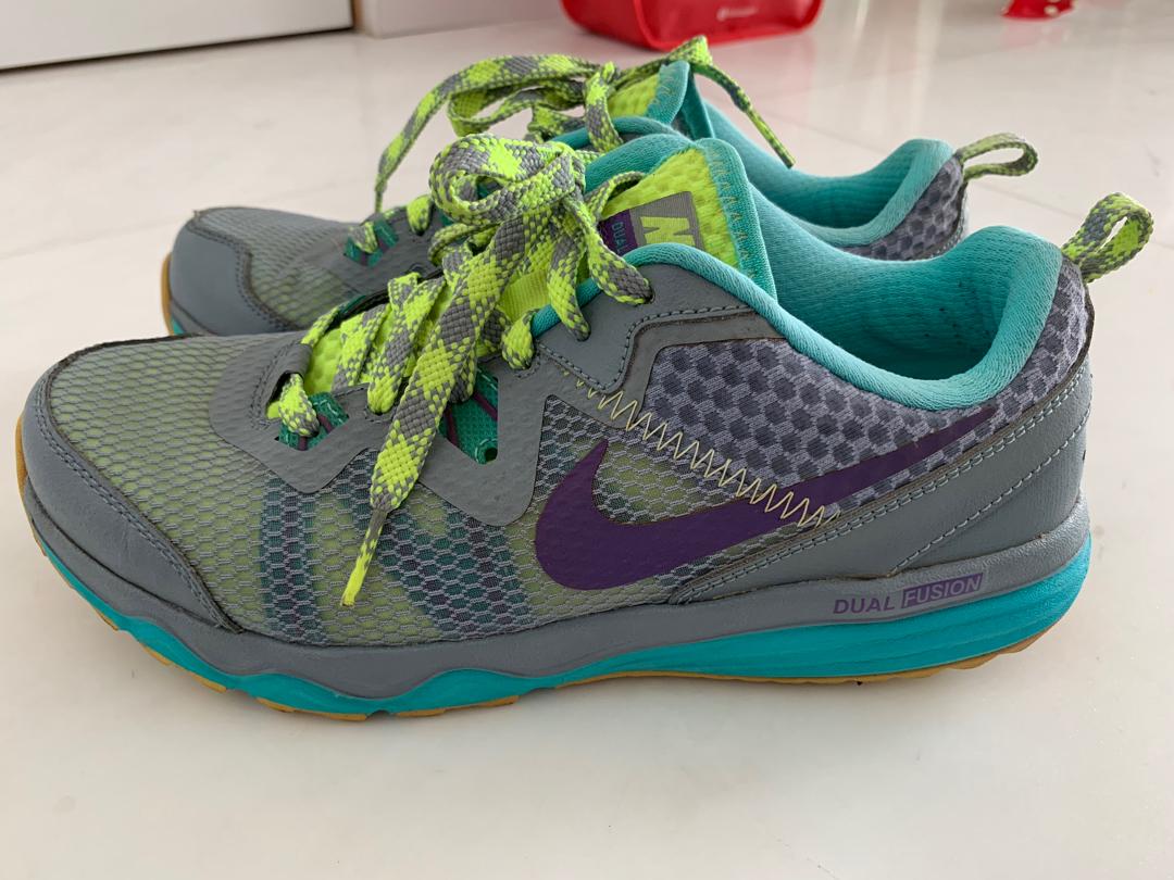 nike shoes dual fusion price