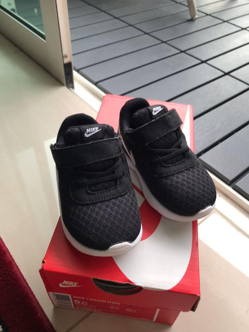 Nike toddler shoes Size 5c 11cm, Babies 