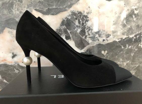 WORN ONCE! CHANEL CLASSIC BLACK SUEDE 