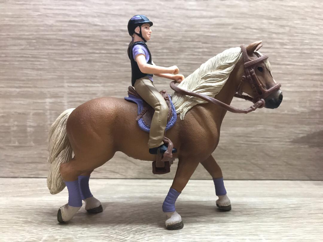 schleich jumping horse