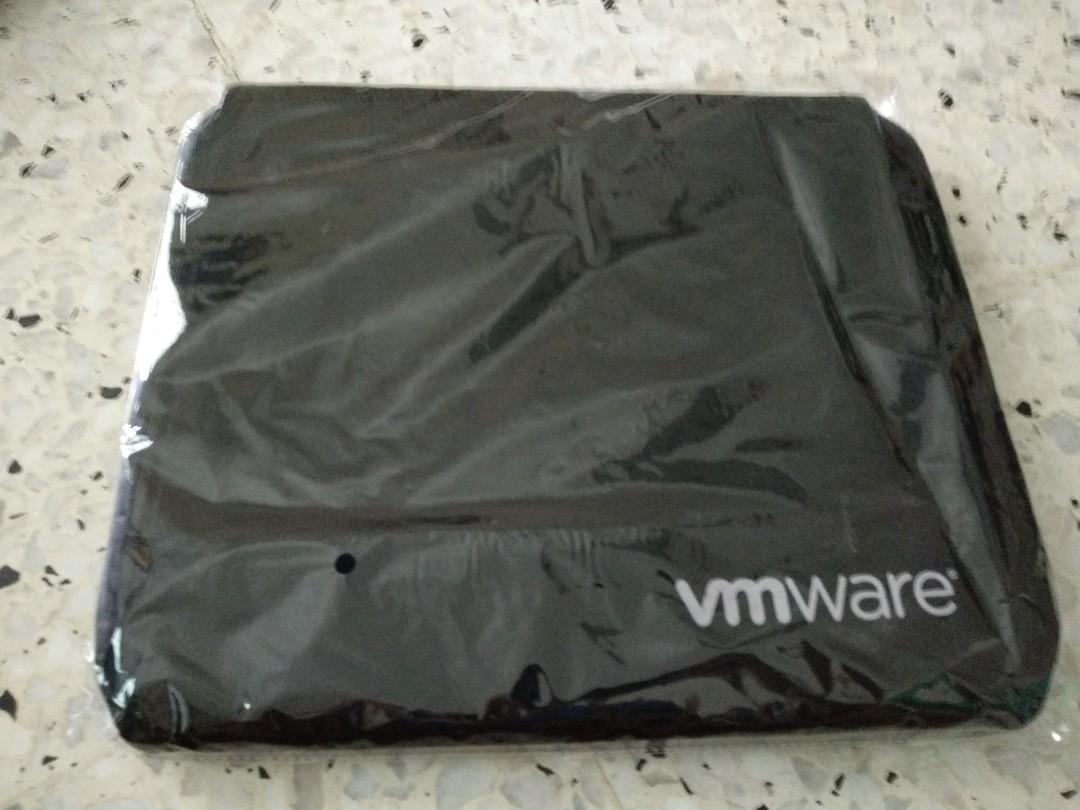 Tablet Case (Category: Cases & Sleeves) located in Singapore. Submitted by sc0611 (Listing ID 231966017, Image 1). Description: .