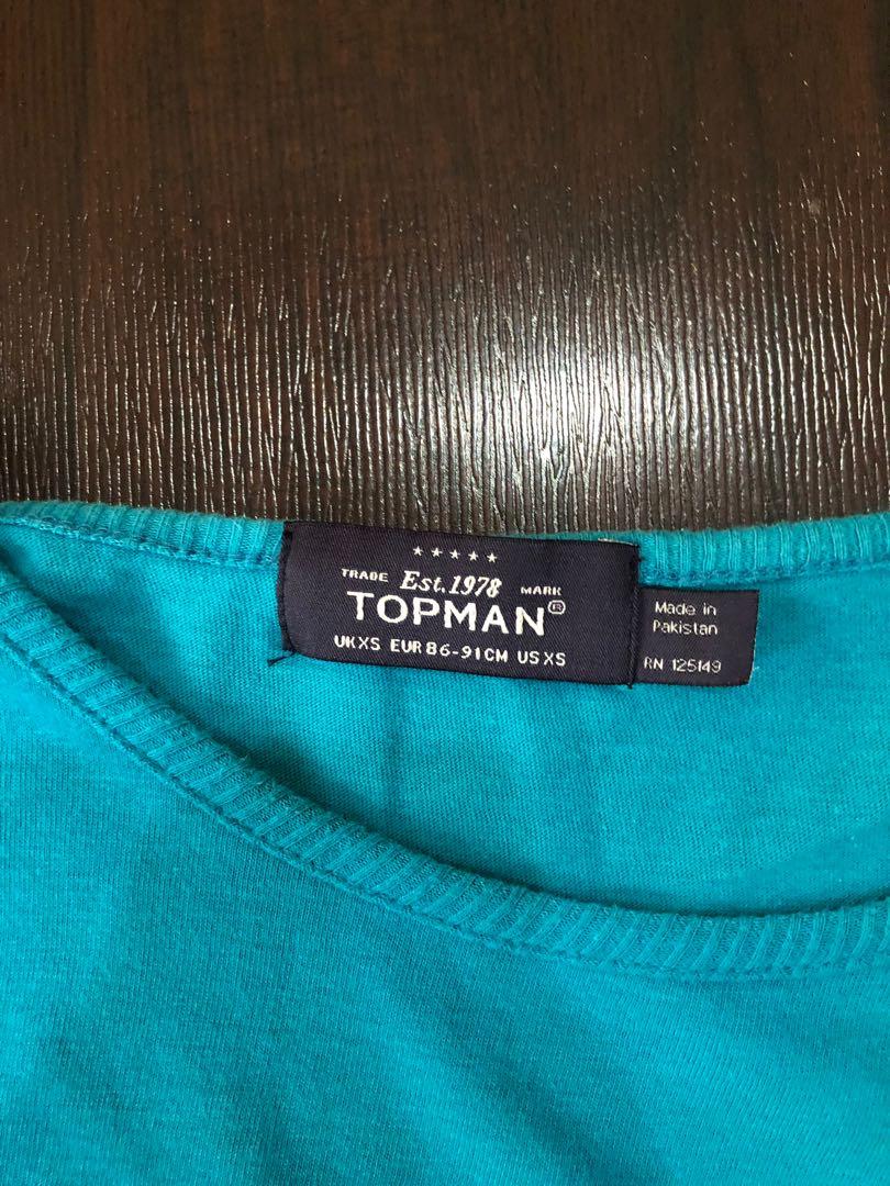 Topman Aqua Striped Shirt (Category: Tshirts & Polo Shirts ) located in Marikina City. Submitted by lienonerom (Listing ID 232015776, Image 3). Description: Condition: 8.5-9/10 Issues: slight signs of wear at the back neck area Preferred meetups: Marikina, Cubao, and Sta. Lucia areas.