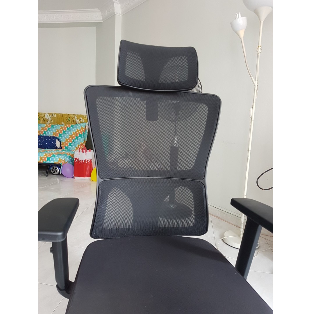 UMD Ergonomic Office Chair Q52, Furniture & Home Living, Furniture