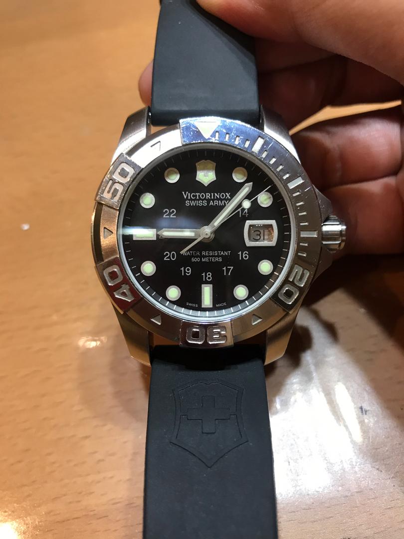 Victorinox dive master on sale 500 quartz
