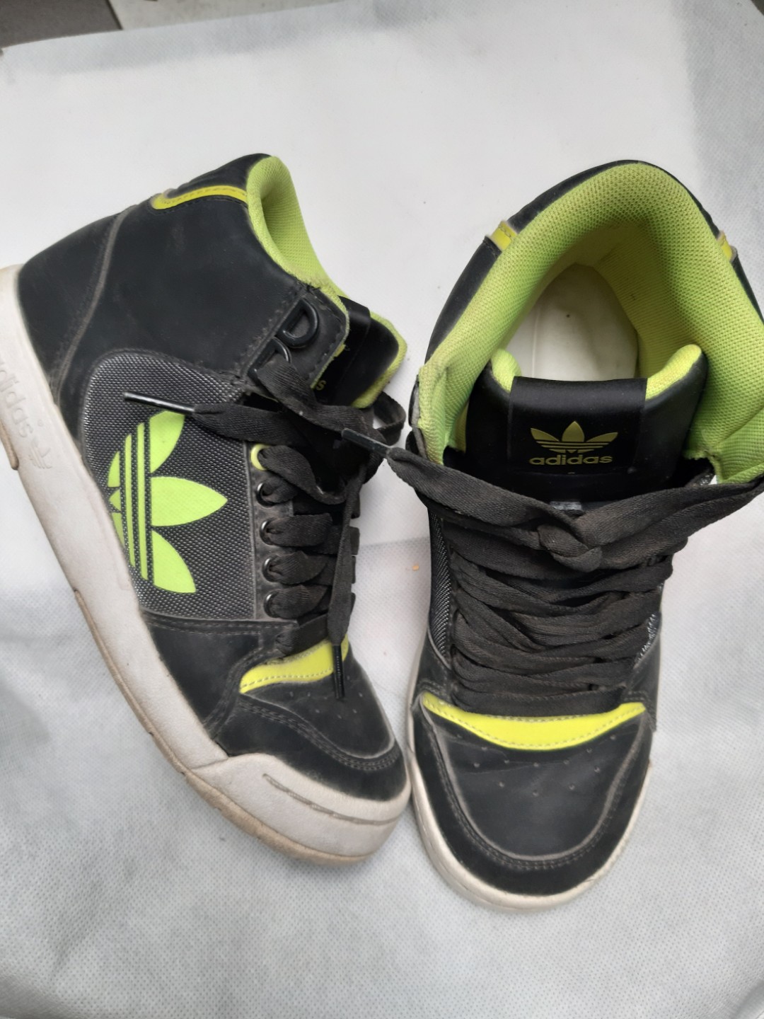 nike semi high cut shoes