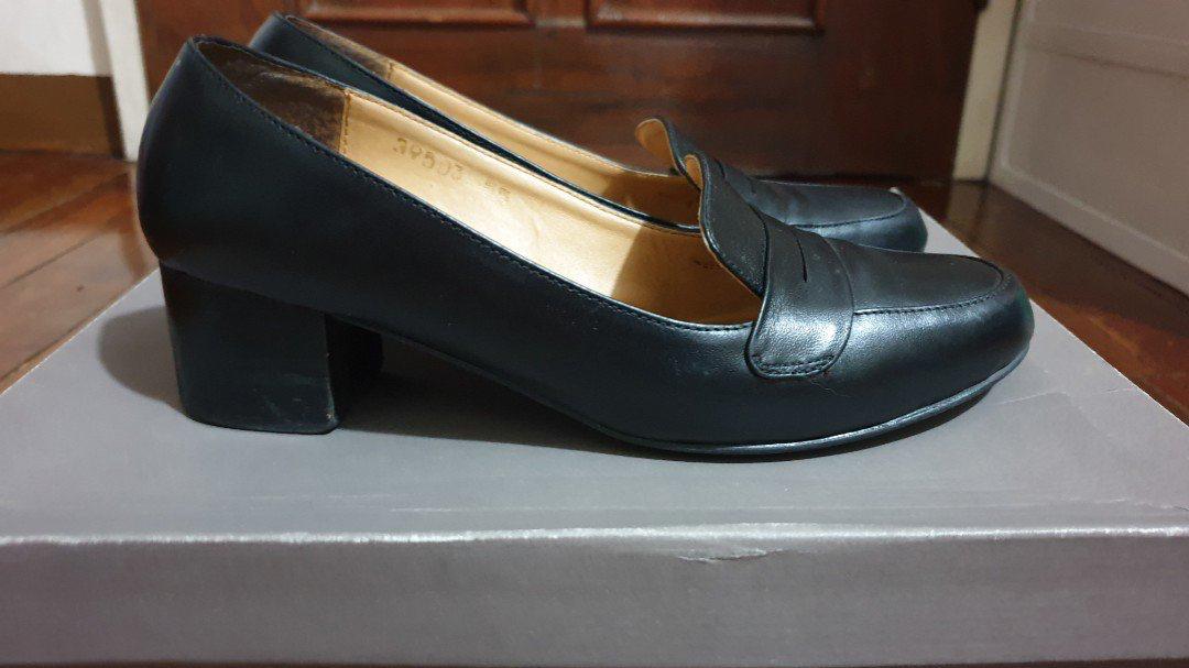 Bandolino school top shoes