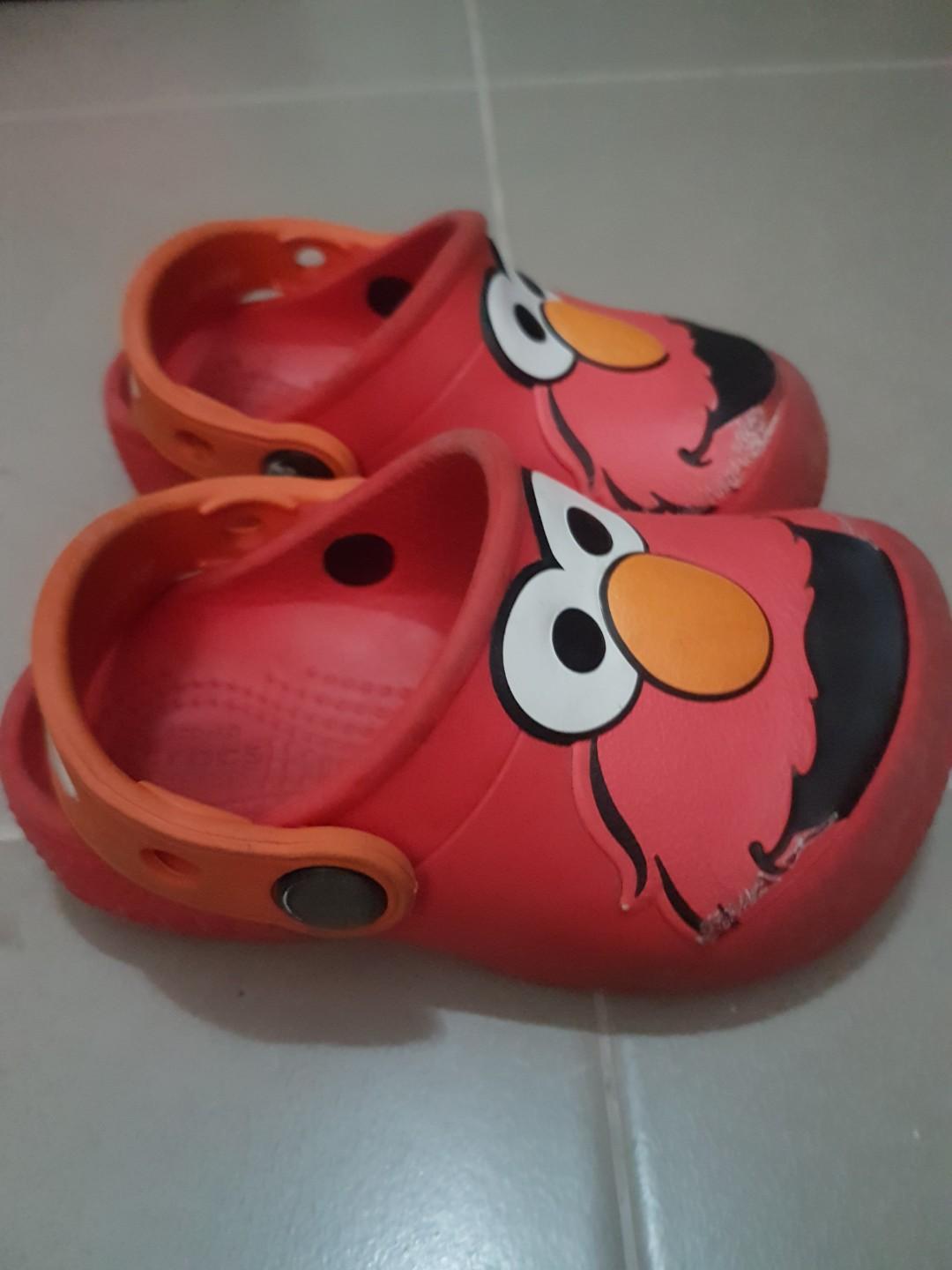 elmo crocs size 8