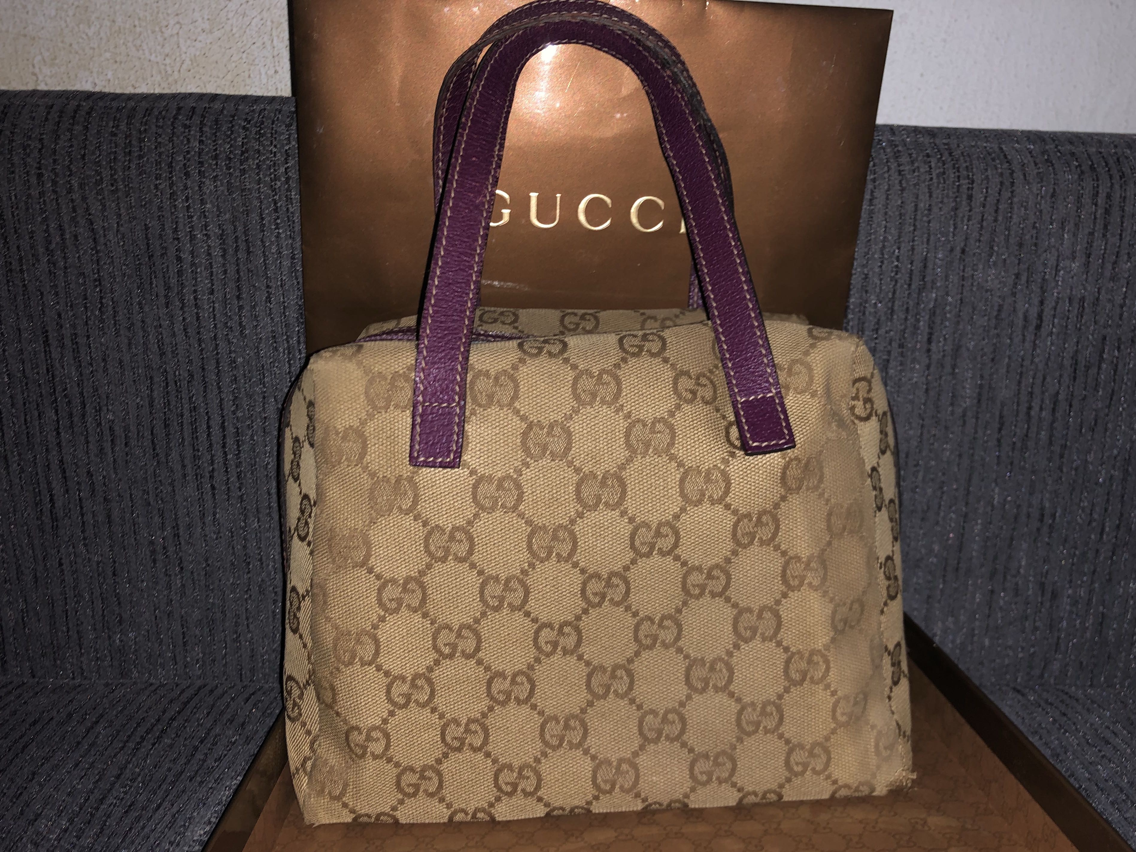 gucci hang bags