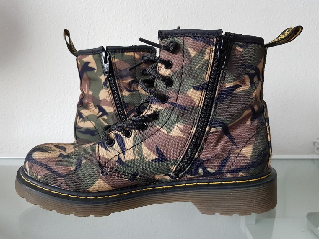 Dr martens weight hotsell