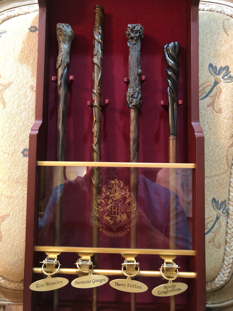 Potter's Racks Harry potter complete set 1:1 replica with display rack & gold name ...