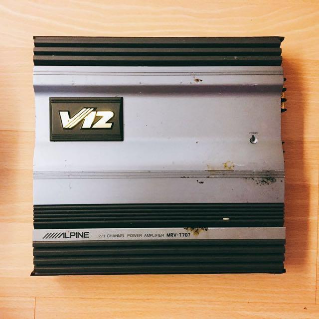 KICKER SUBWOOFER / ALPINE AMP / PERFORMA GOLD COATED FUSE BOX / KICKER