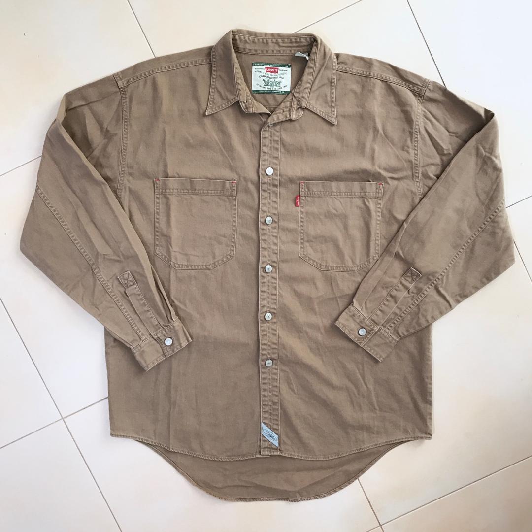 levis brown shirt