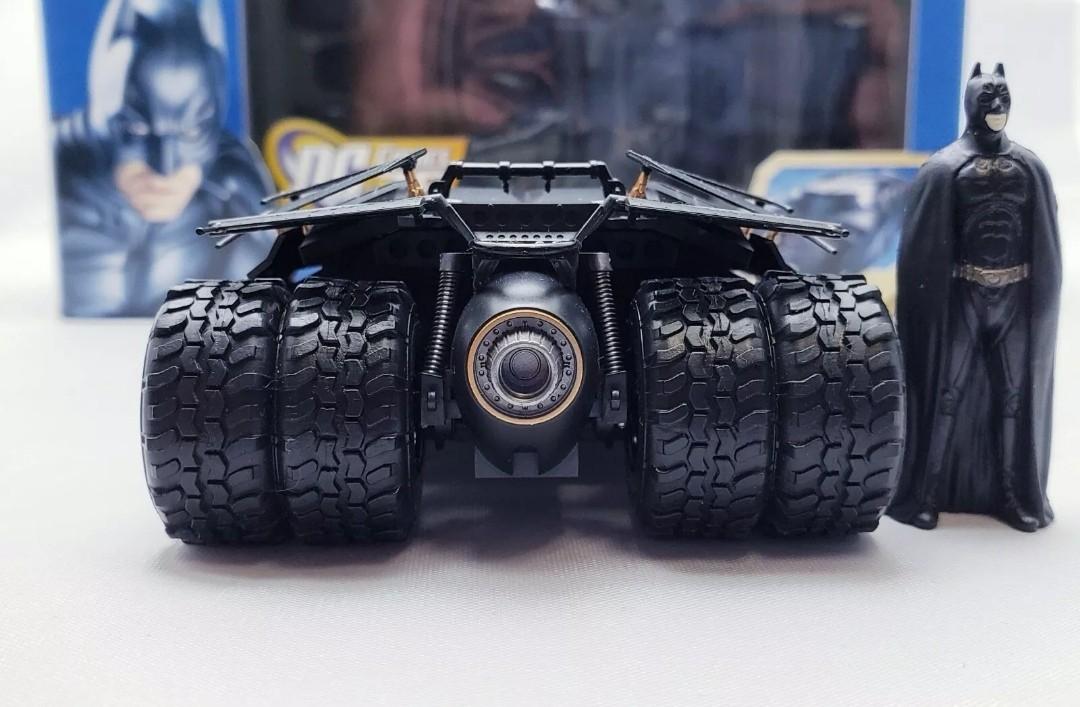 ブランド 新品 『ダークナイト』バットモービル 1/43スケール MAIZE社