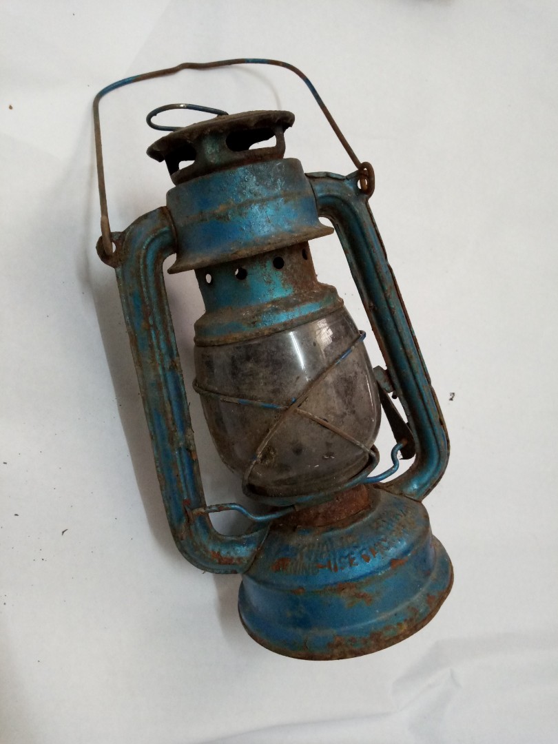 Old Rusty Oil Lantern Pelita Minyak Tanah Antiques Vintage Collectibles On Carousell