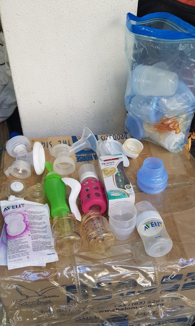 breast pump with glass bottles