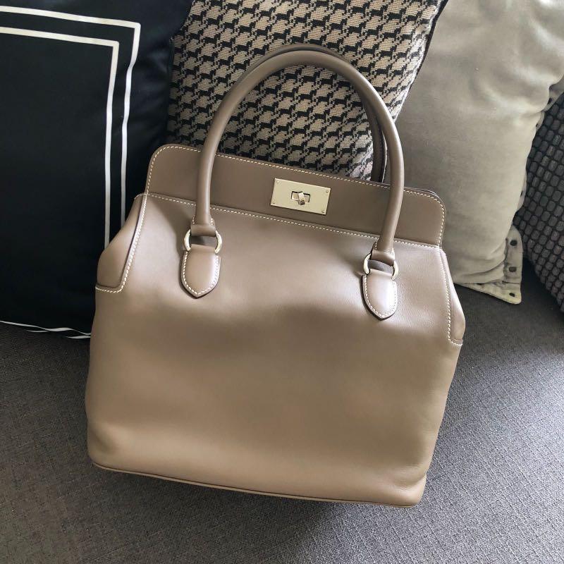 PRICE LOWERED Hermes Toolbox 26 Etoupe